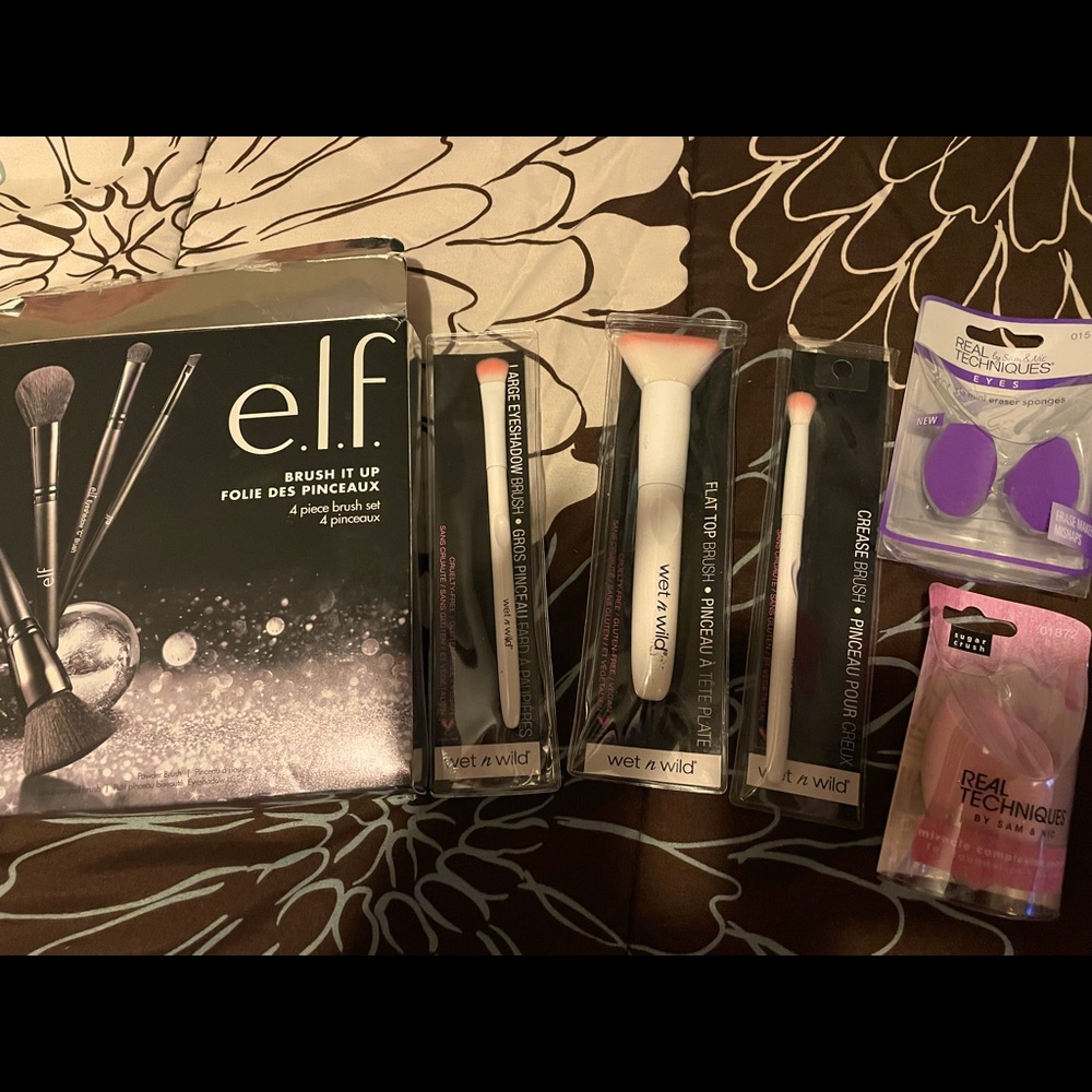 Random makeup brushes